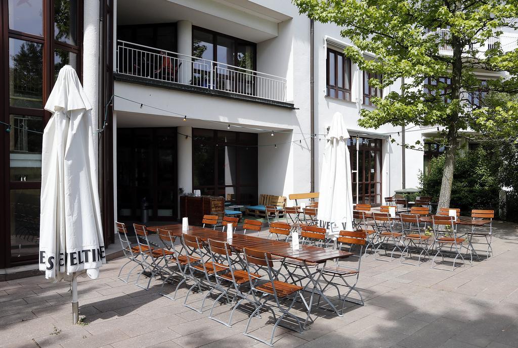 Tagungs- und Bildungszentrum Steinbach/Taunus Steinbach im Taunus Exterior foto
