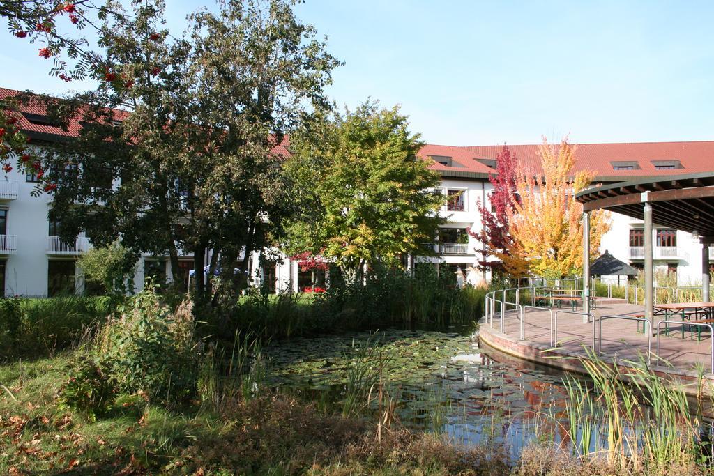 Tagungs- und Bildungszentrum Steinbach/Taunus Steinbach im Taunus Exterior foto
